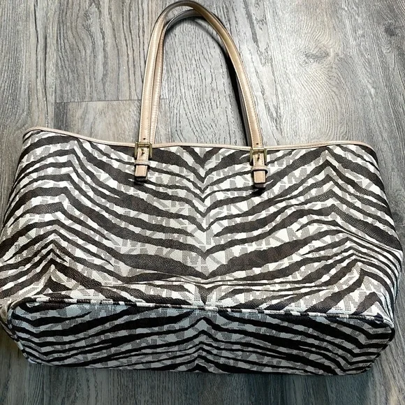 Michael Kors Large Vanilla Tiger Jet Set Multifunction Tote Bag Saffiano Leather